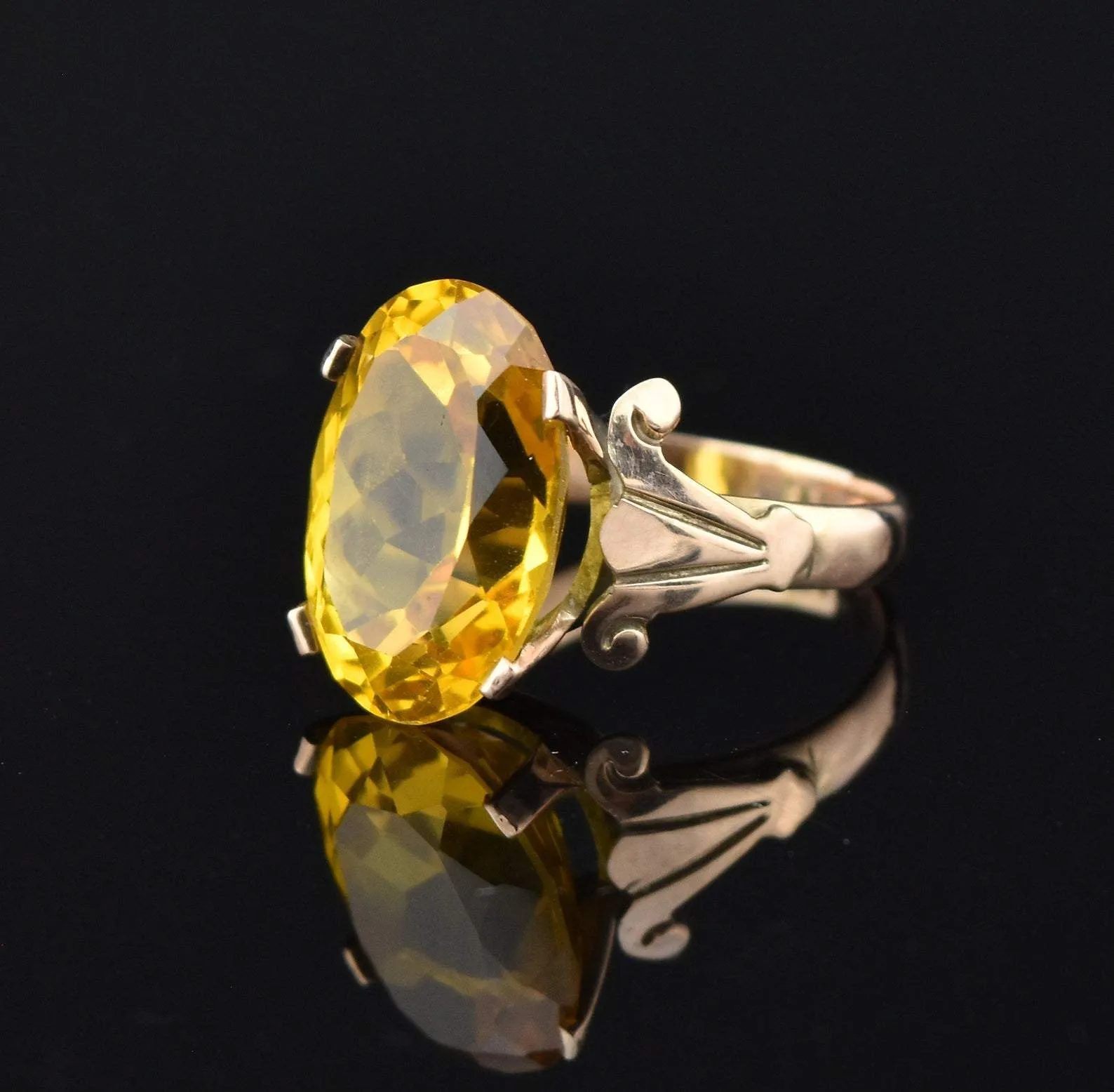 14K Gold Vintage Yellow Sapphire Ring