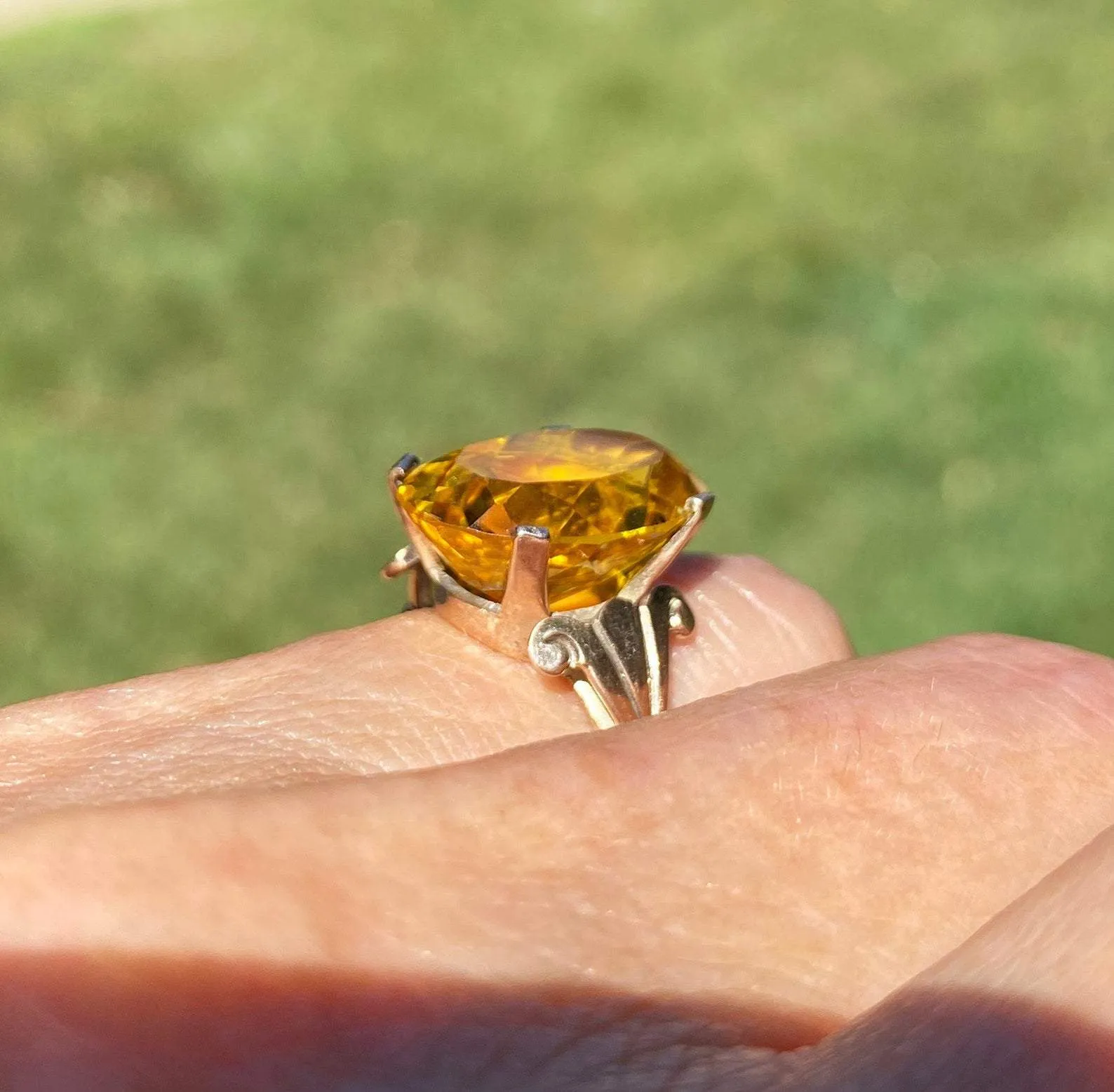 14K Gold Vintage Yellow Sapphire Ring