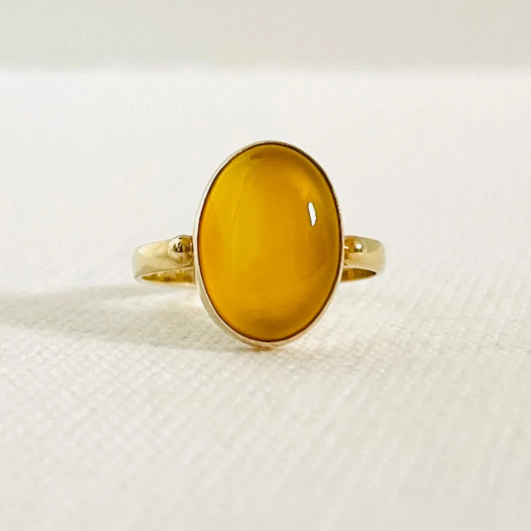 14k Vintage Chalcedony Cabochon Ring