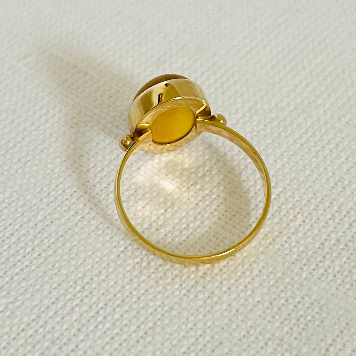 14k Vintage Chalcedony Cabochon Ring