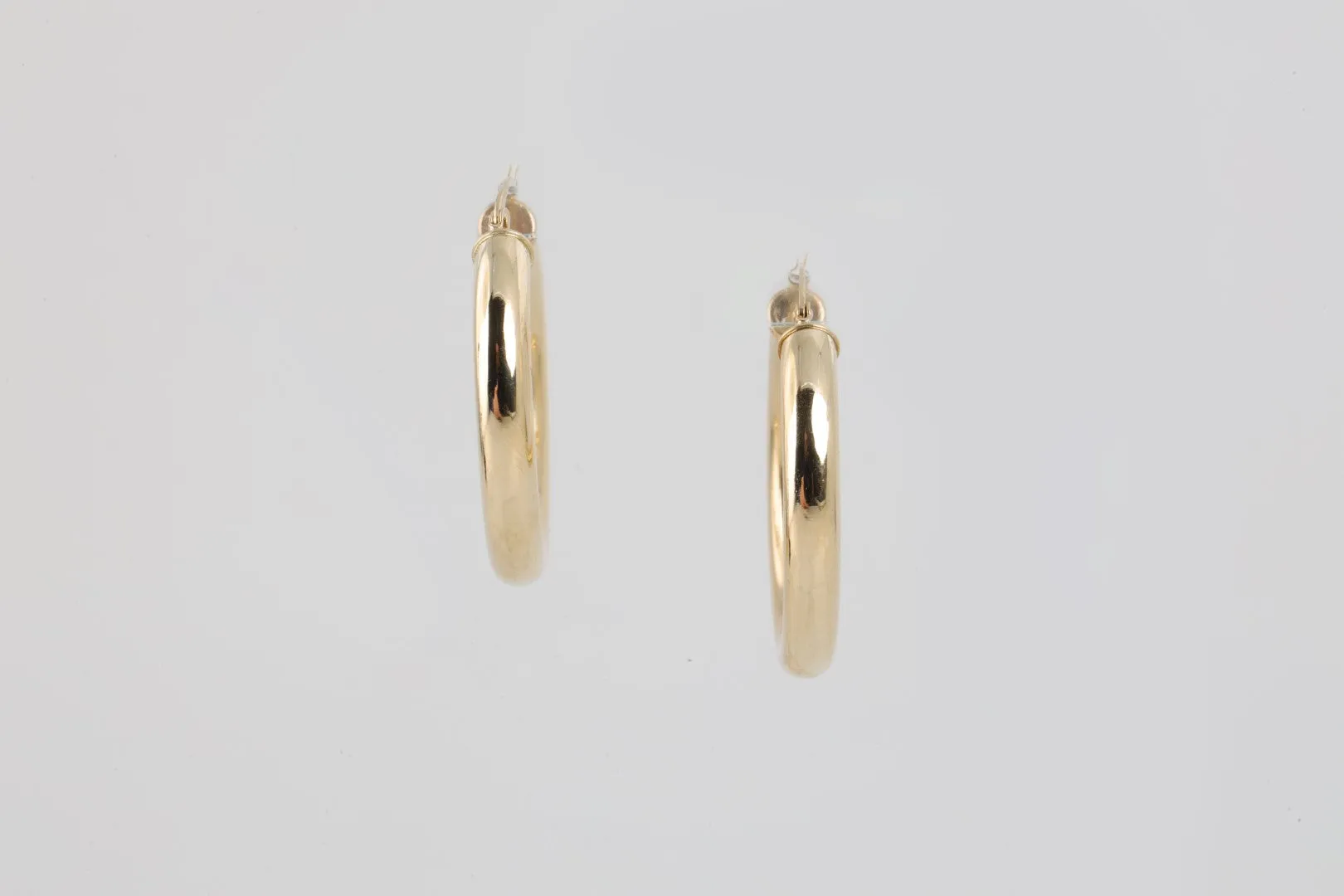 14k Yellow Gold Hoop Earrings (1.91g.)