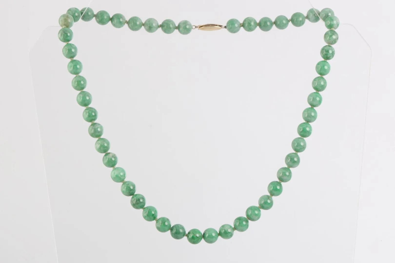 19.5" 14k Yellow Gold Jade Bead Necklace (62.48g.)