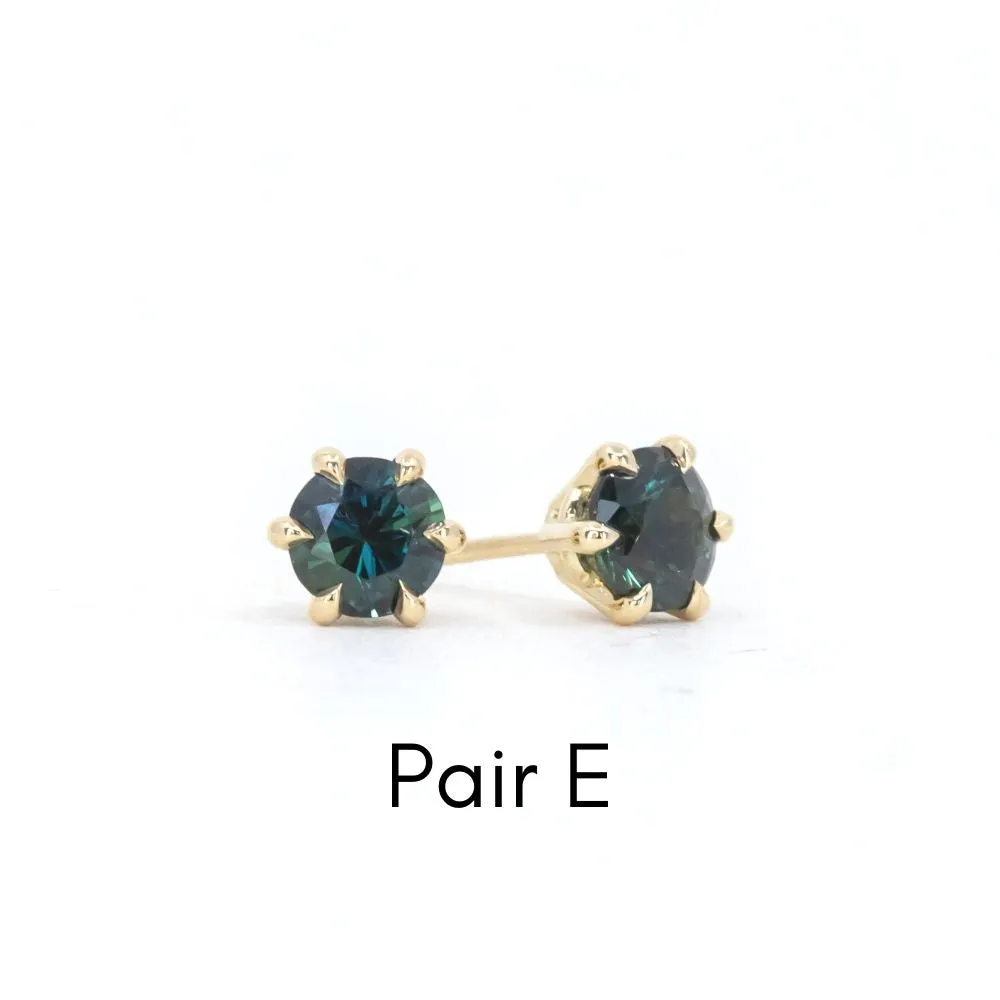 4.5-5mm Sapphire stud earrings in White, Yellow and Rose Gold