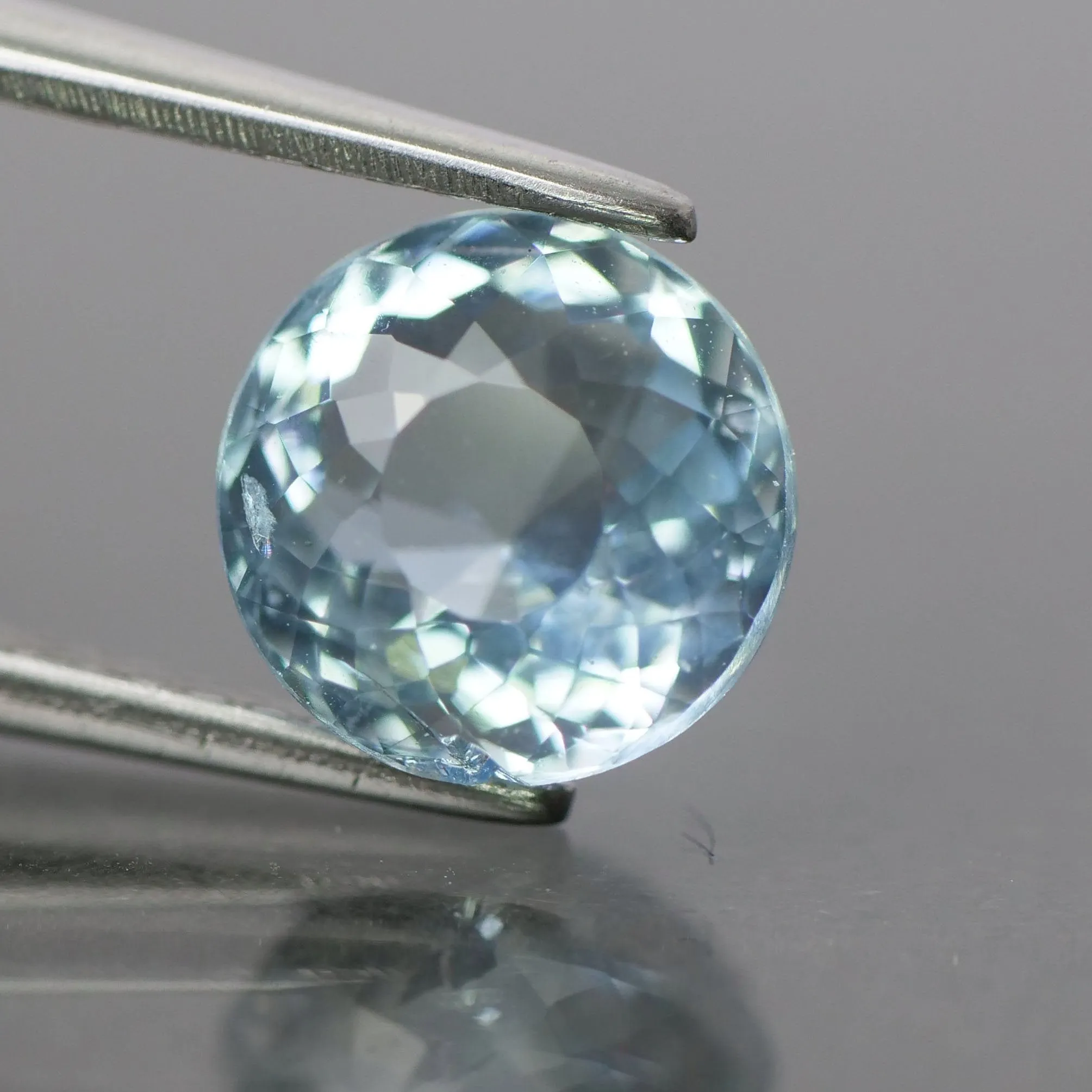 Aquamarine | round cut 7mm, 1.48ct. SI clarity