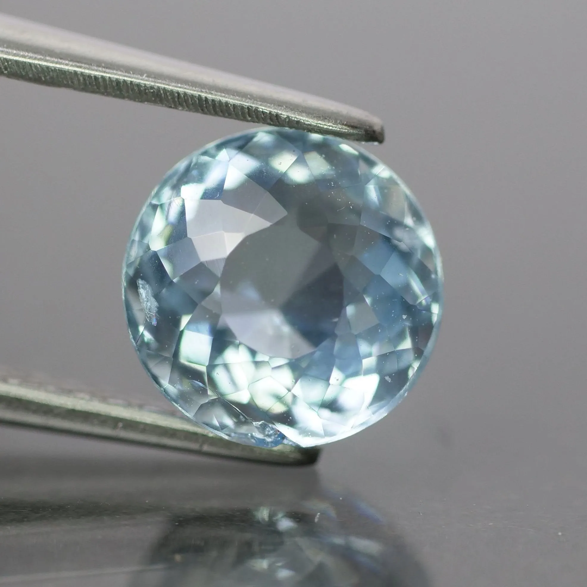 Aquamarine | round cut 7mm, 1.48ct. SI clarity