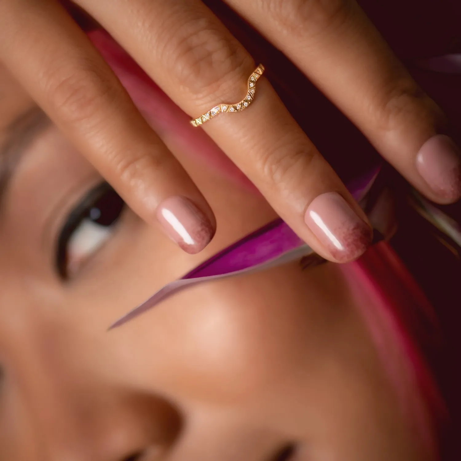 Curved Eternity Ring with Engraved Geometric Pattern