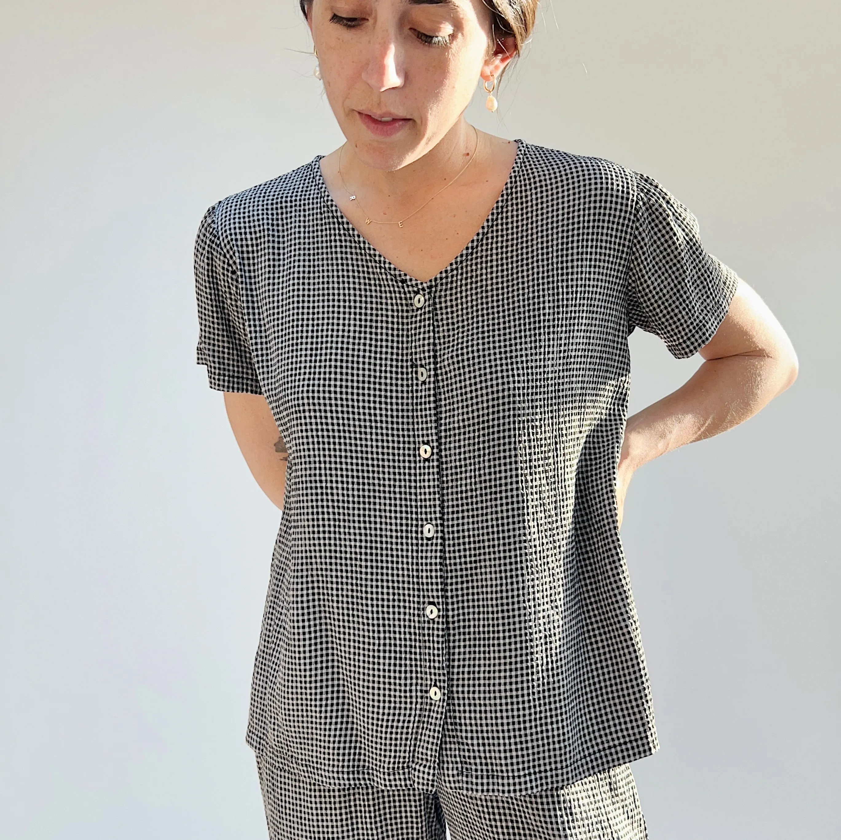 Cut Loose | Crinkle Mini Check Short Sleeve Button Up Shirt in Black