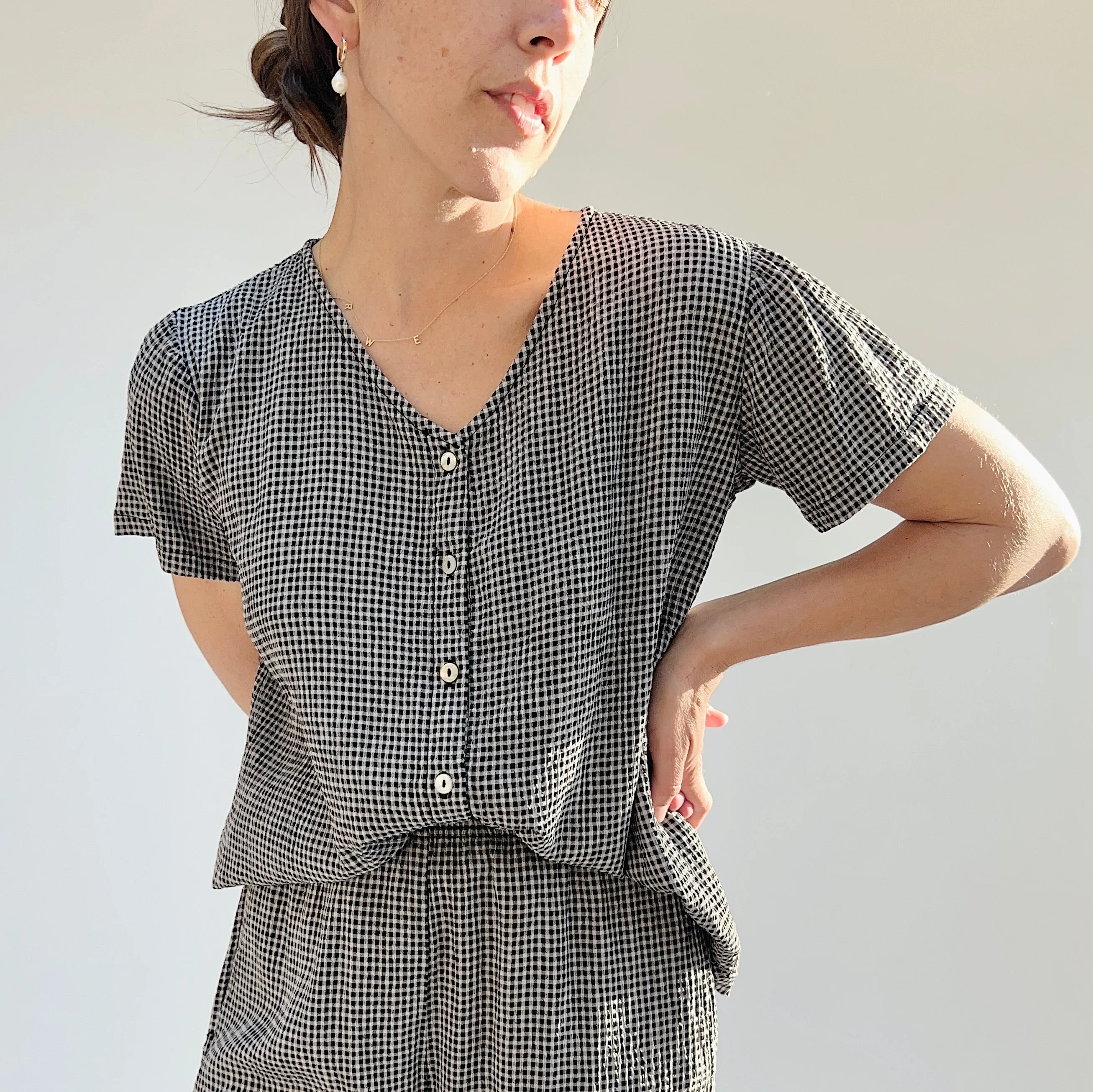 Cut Loose | Crinkle Mini Check Short Sleeve Button Up Shirt in Black