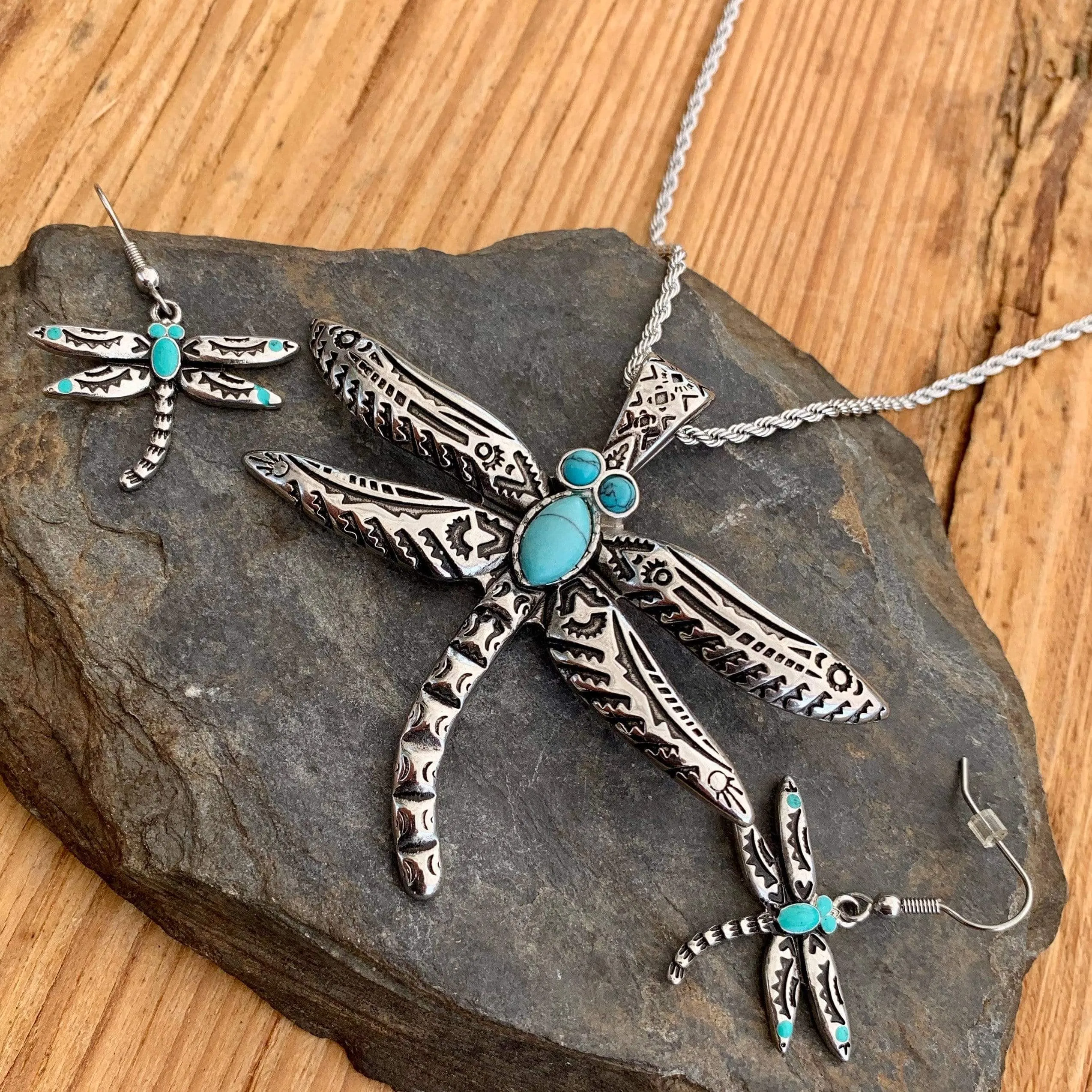 Dragonfly Turquoise Pendant - Rope Necklace or Omega - SK2530