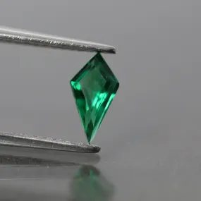 Emerald | Lab-Created Hydrothermal, kite cut 8 x 4mm, VS 0.35ct