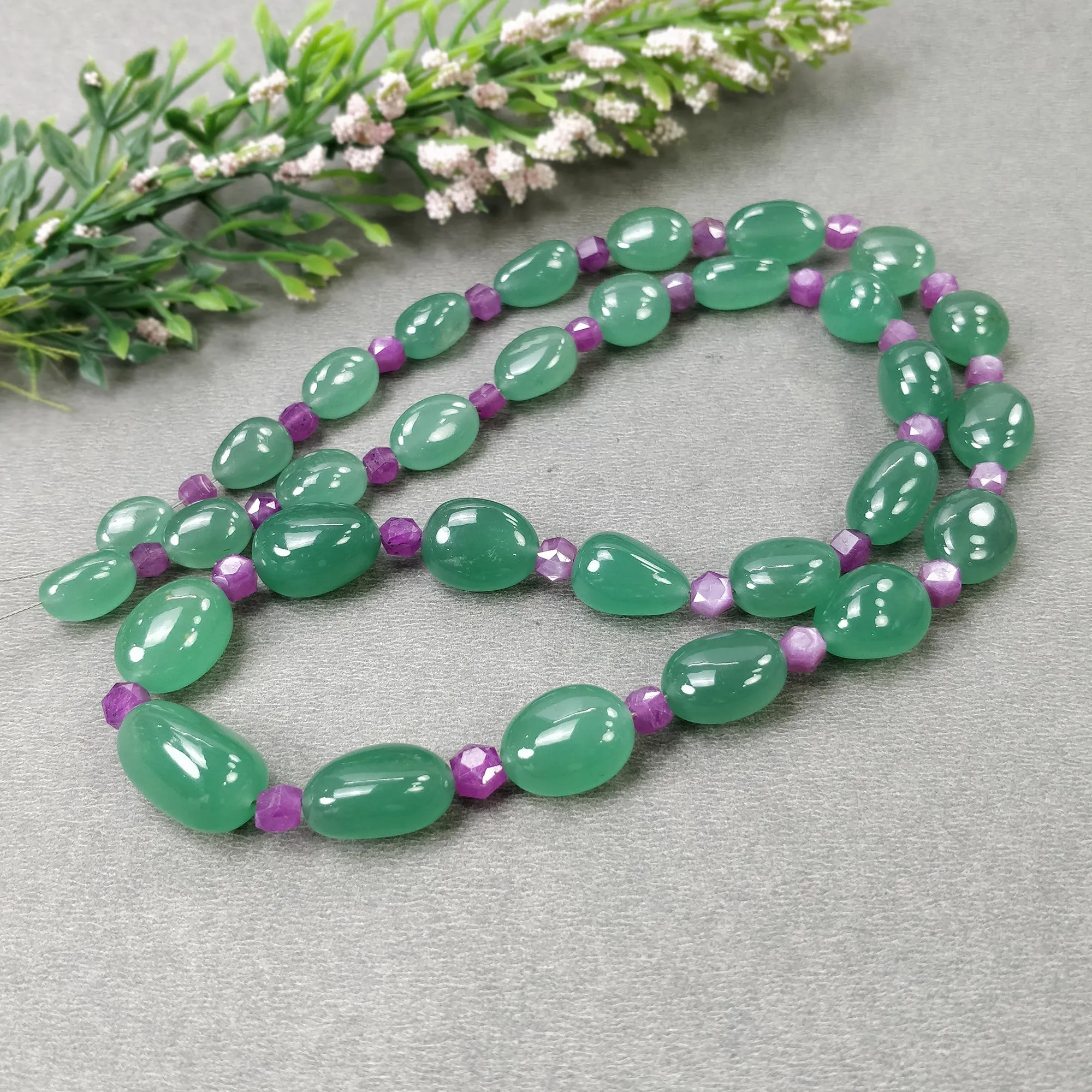 Green QUARTZITE With Raspberry SAPPHIRE Gemstone Loose Beads : 282.35cts Natural Untreated Quartzite Uneven Cabochon Nuggets 20" Loose Beads