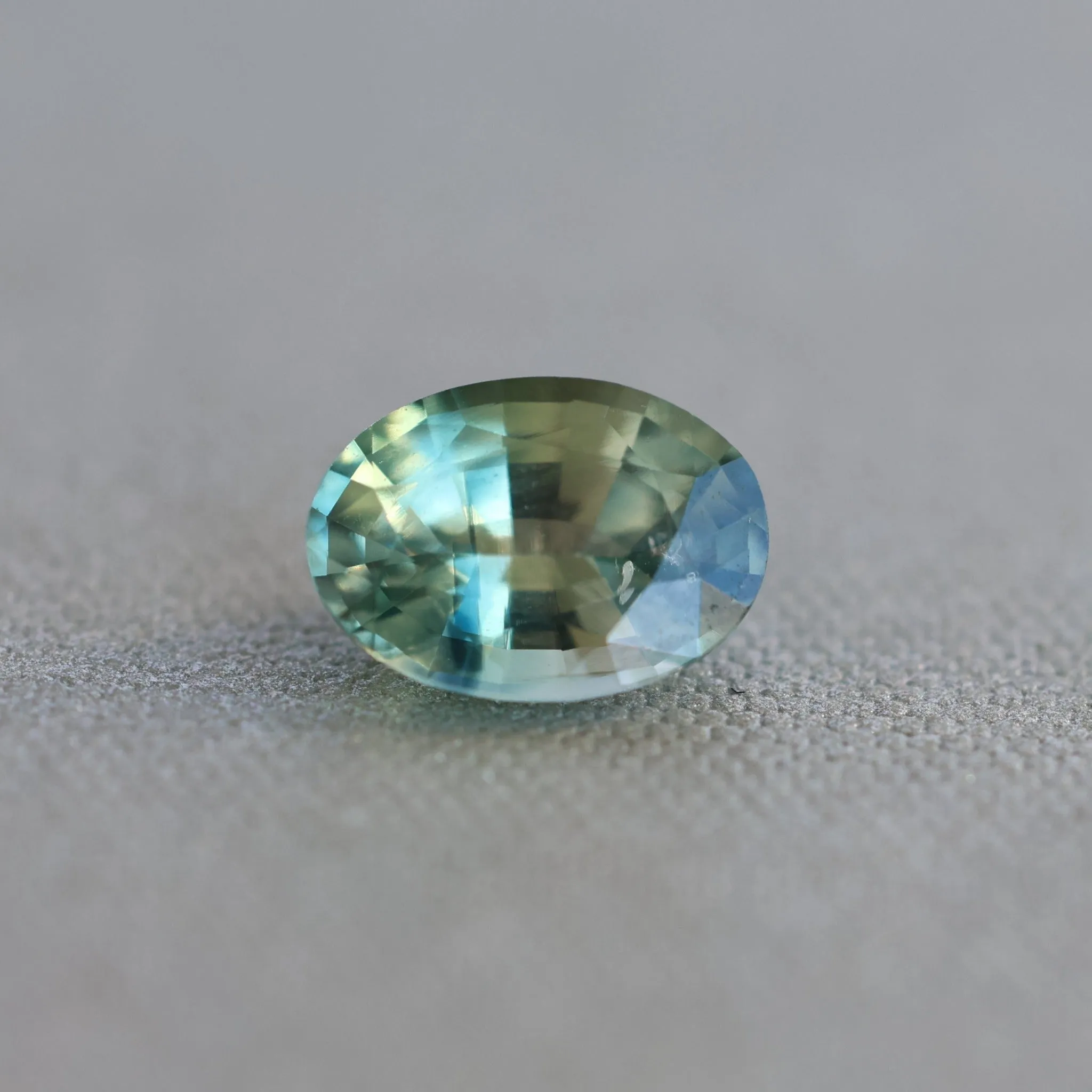 Loose 0.89 Ct Oval Teal Sapphire