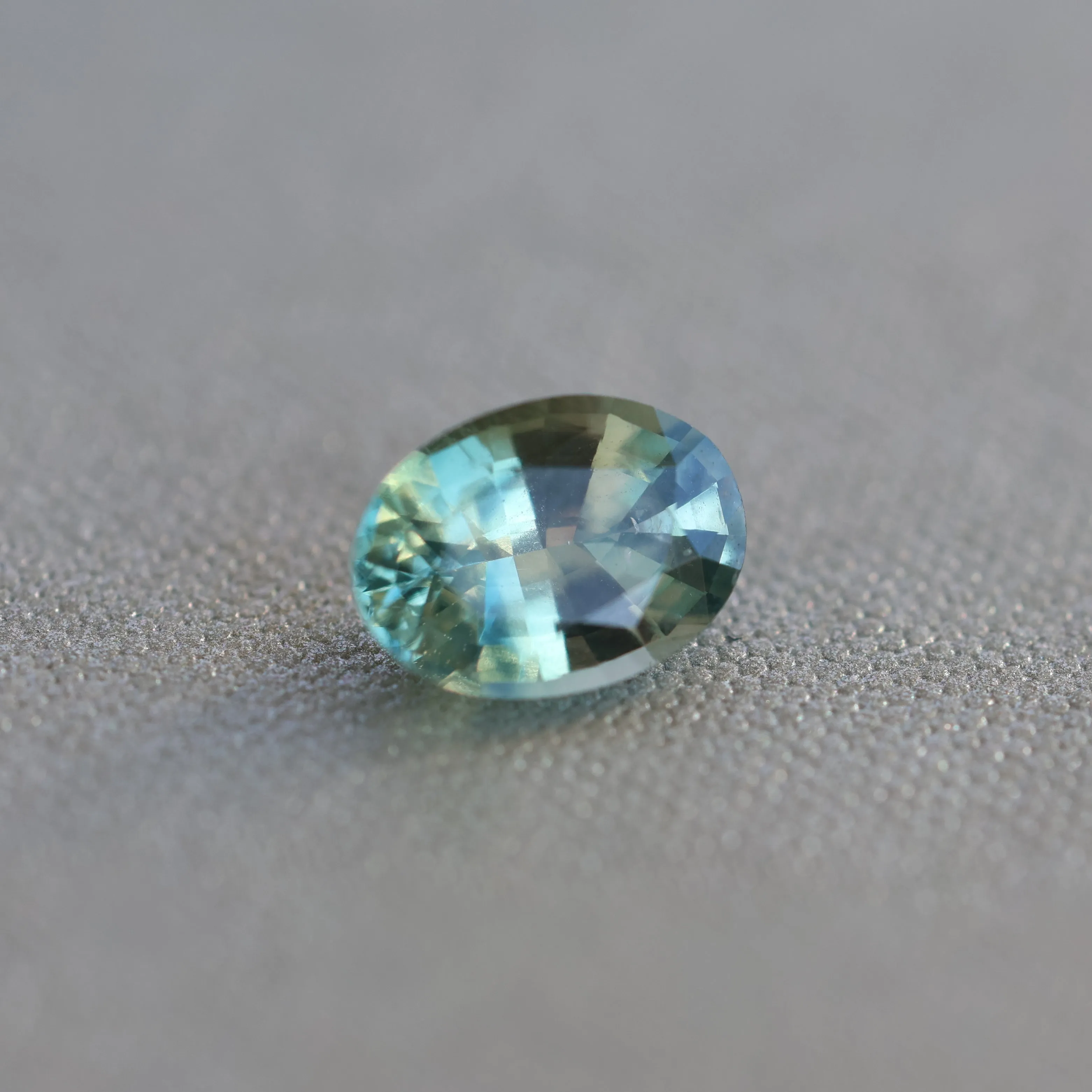 Loose 0.89 Ct Oval Teal Sapphire