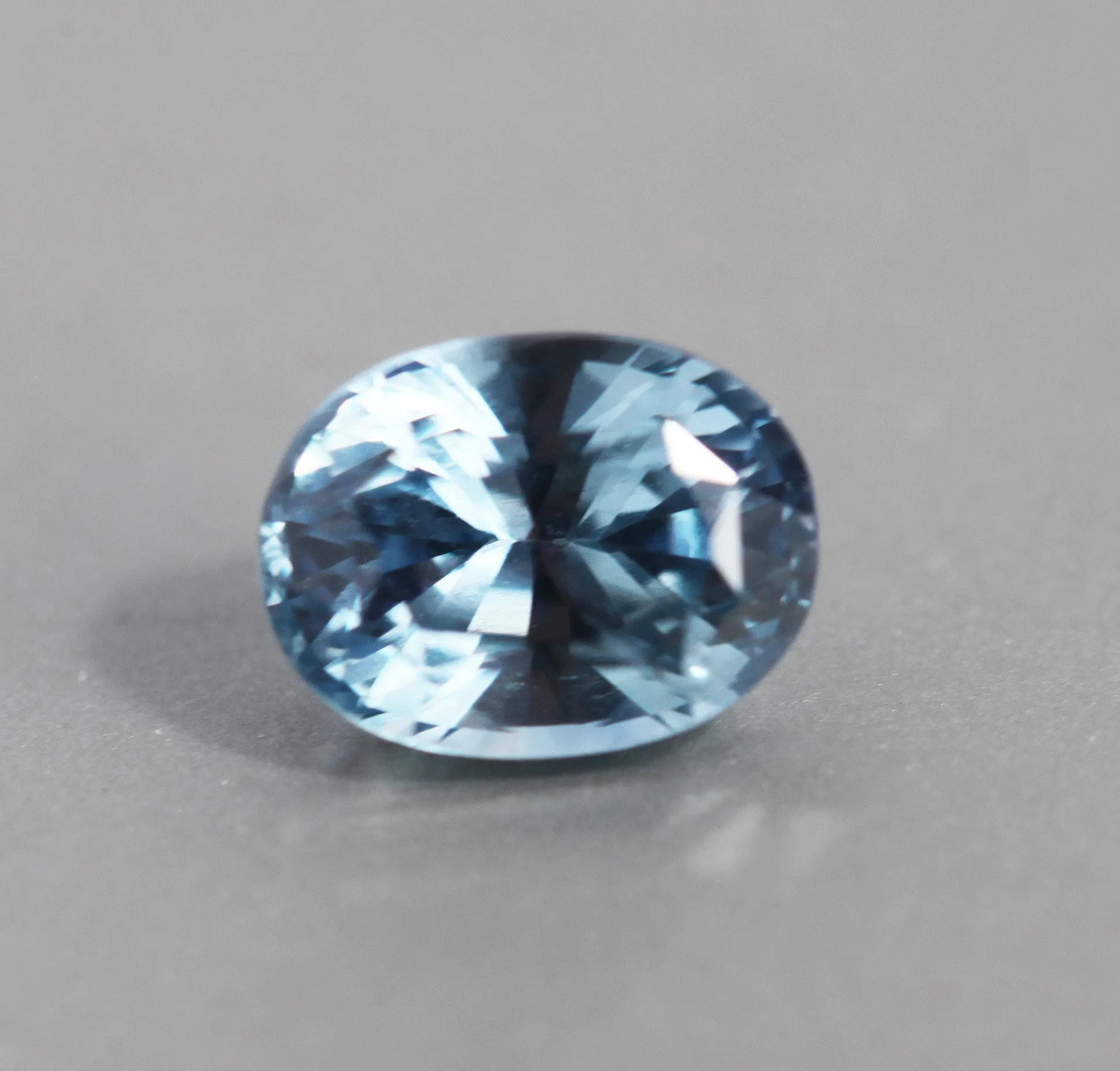 Loose 1.54 Ct Aqua Blue Sapphire