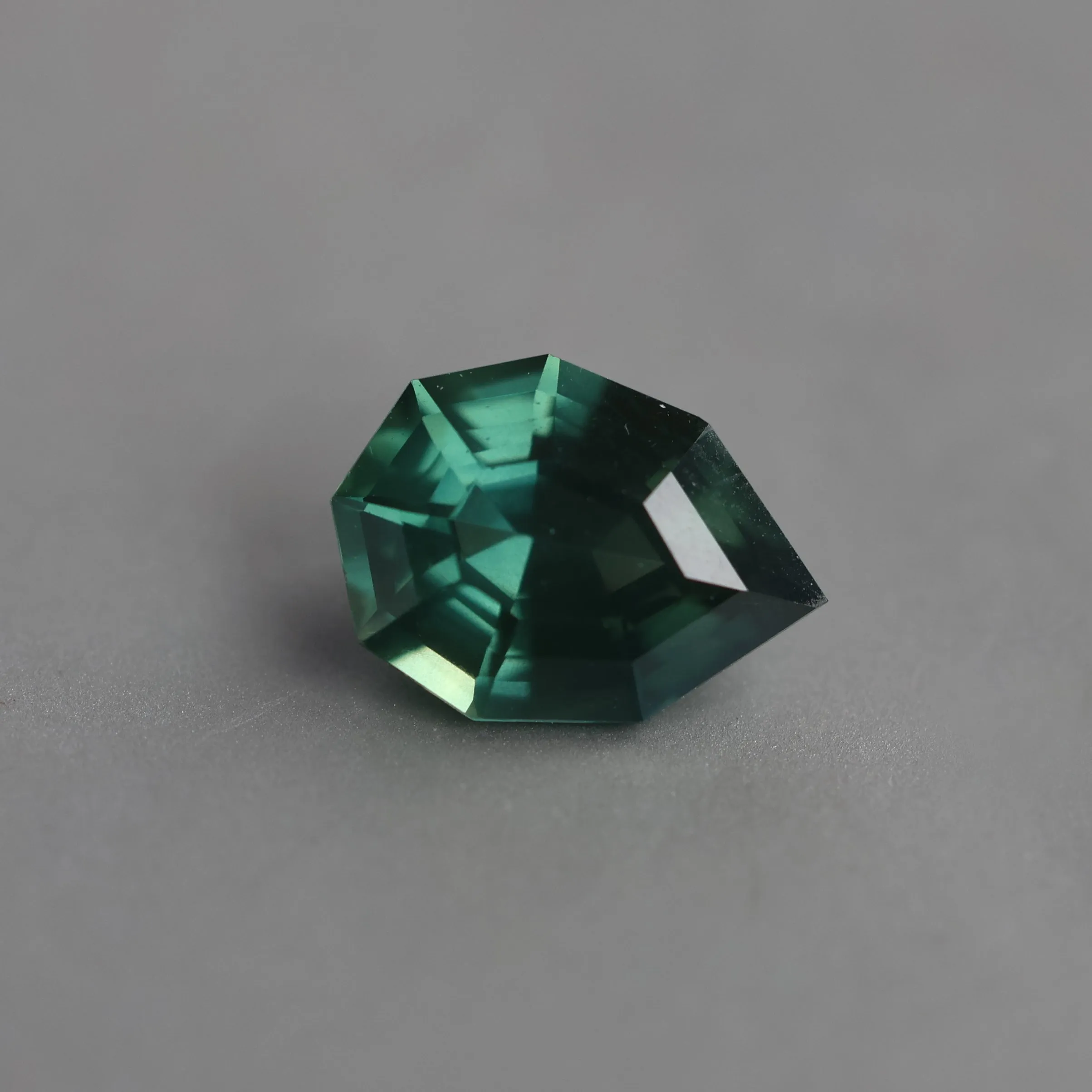 Loose 1.63 Ct Pear Teal Sapphire