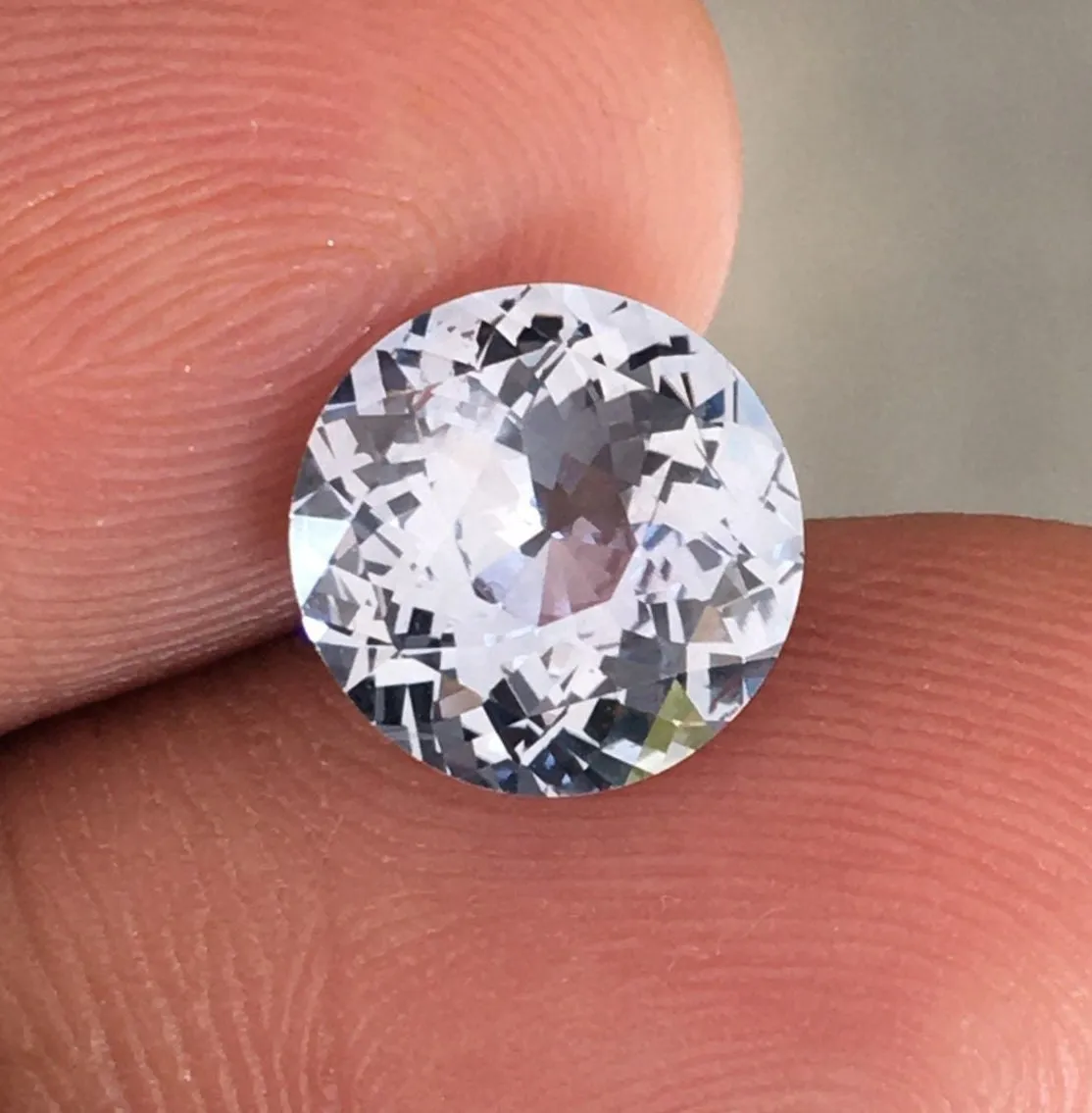 Loose 3.67 Ct Round Pastel Blue Sapphire