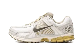 Nike Zoom Vomero 5 Light Bone Medium Olive