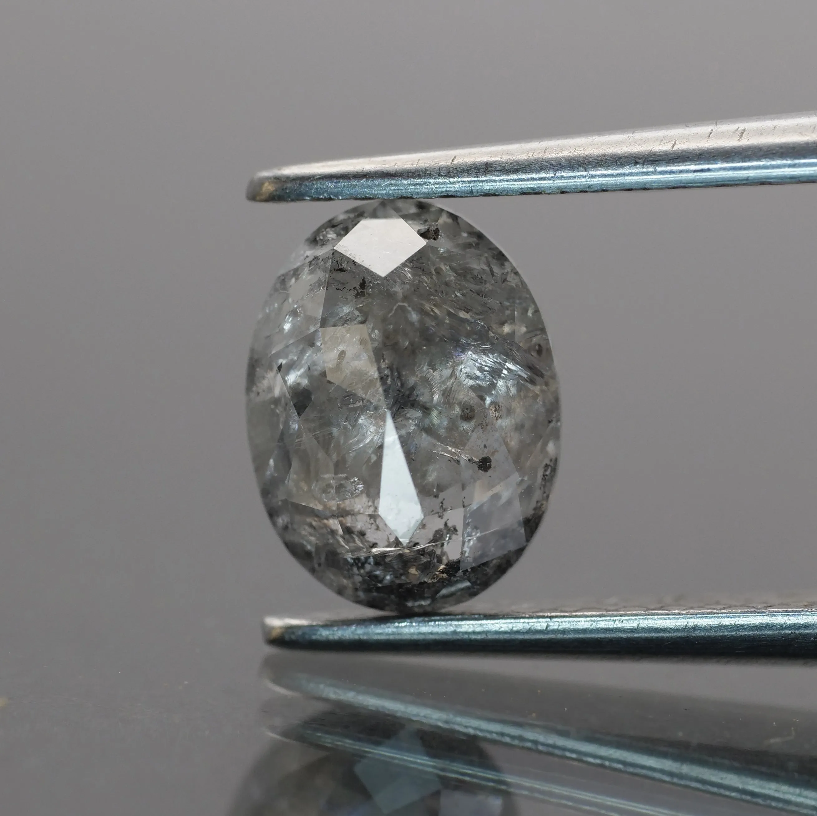 Salt & Pepper diamond | natural, oval cut 8x6mm, 1.30ct