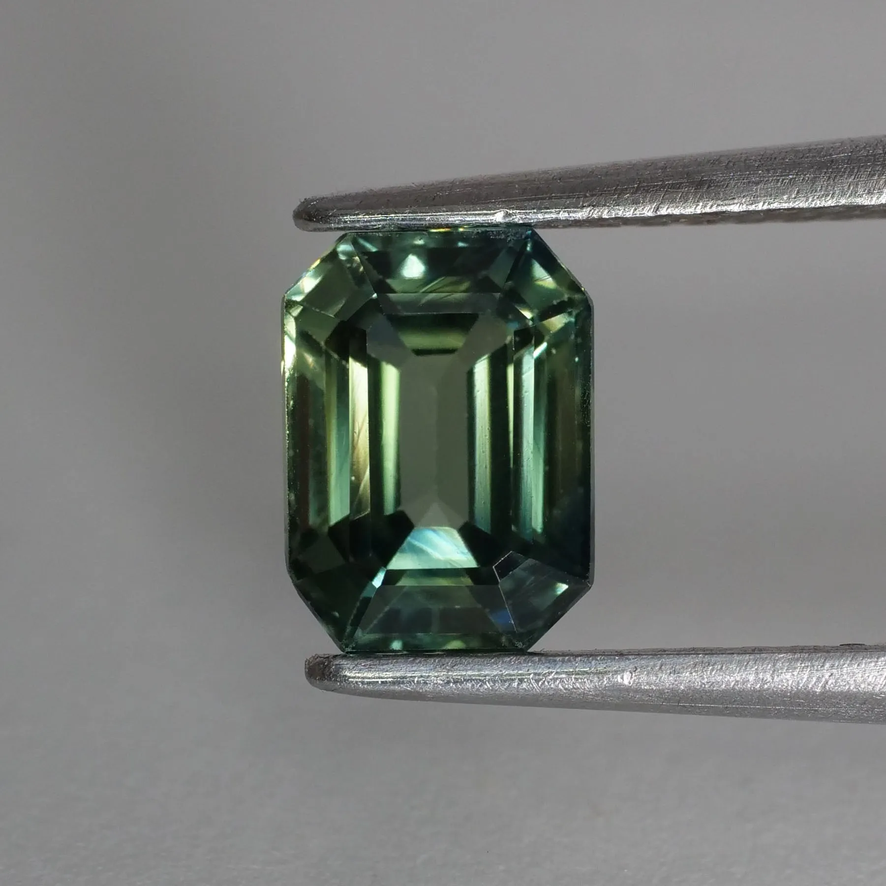 Sapphire greenish blue | IGI certified | emerald cut, VS *7x5mm 1.49ct