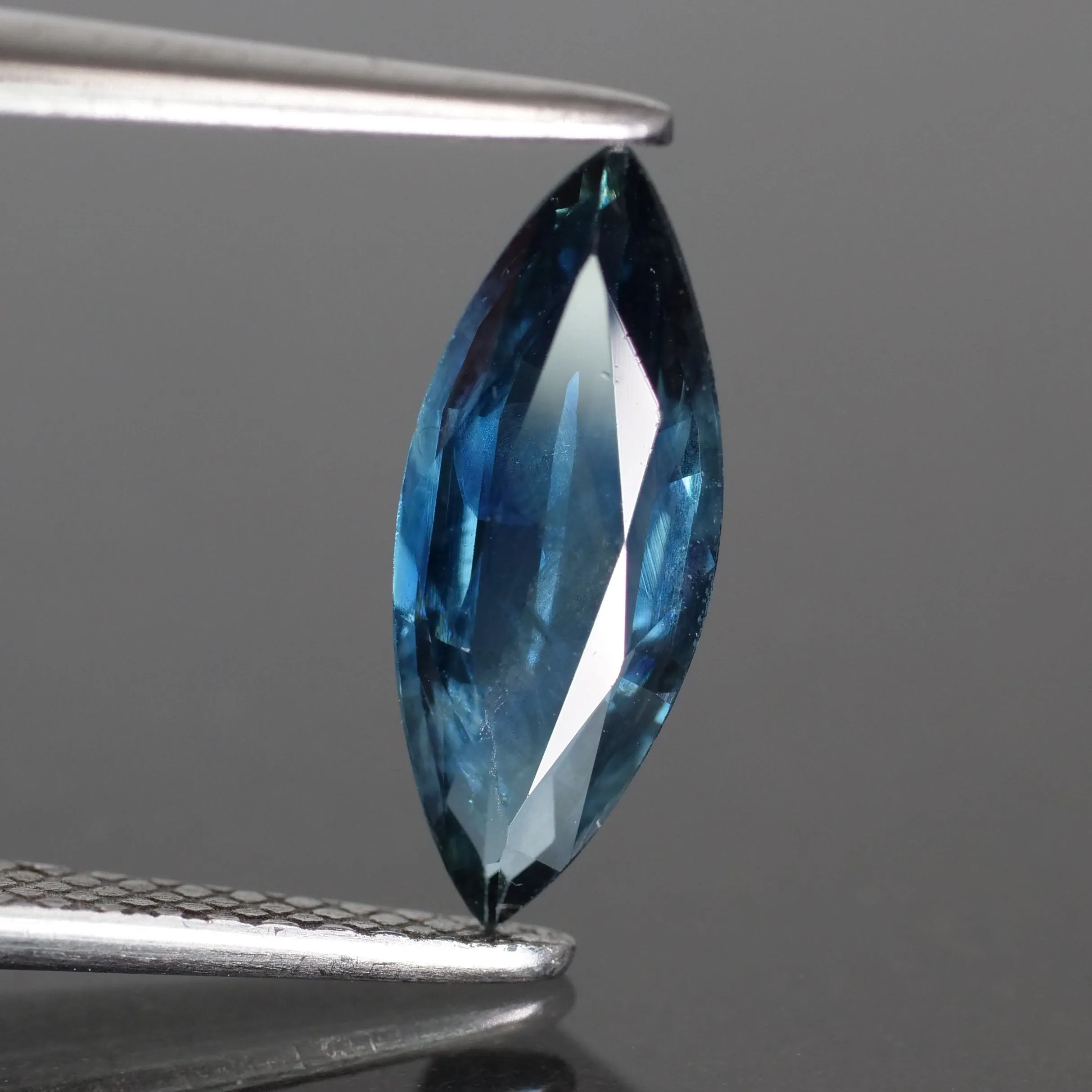 Sapphire | natural, blue colour, marquise cut 11x5 mm, 0.96 ct, Africa