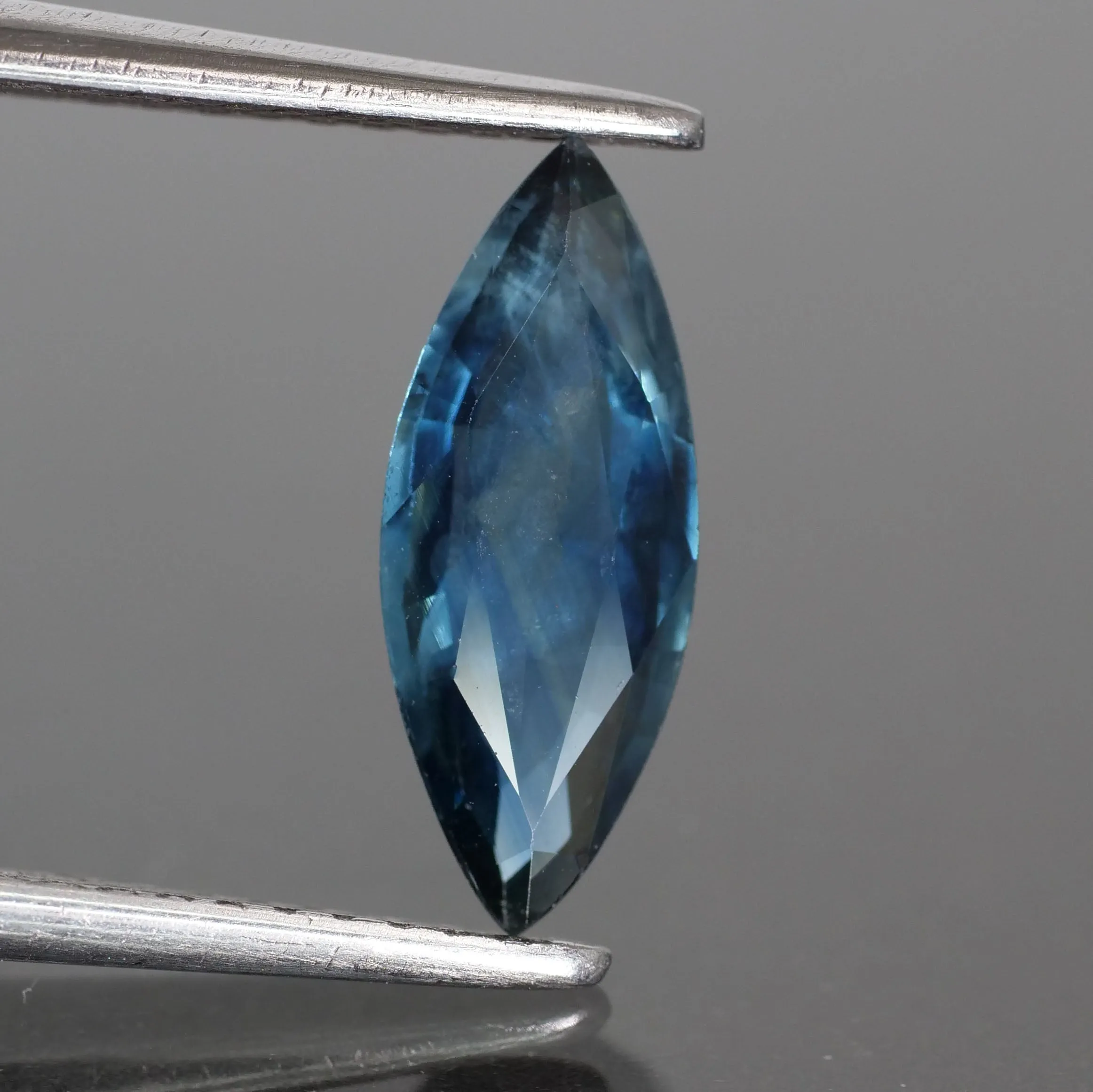 Sapphire | natural, blue colour, marquise cut 11x5 mm, 0.96 ct, Africa