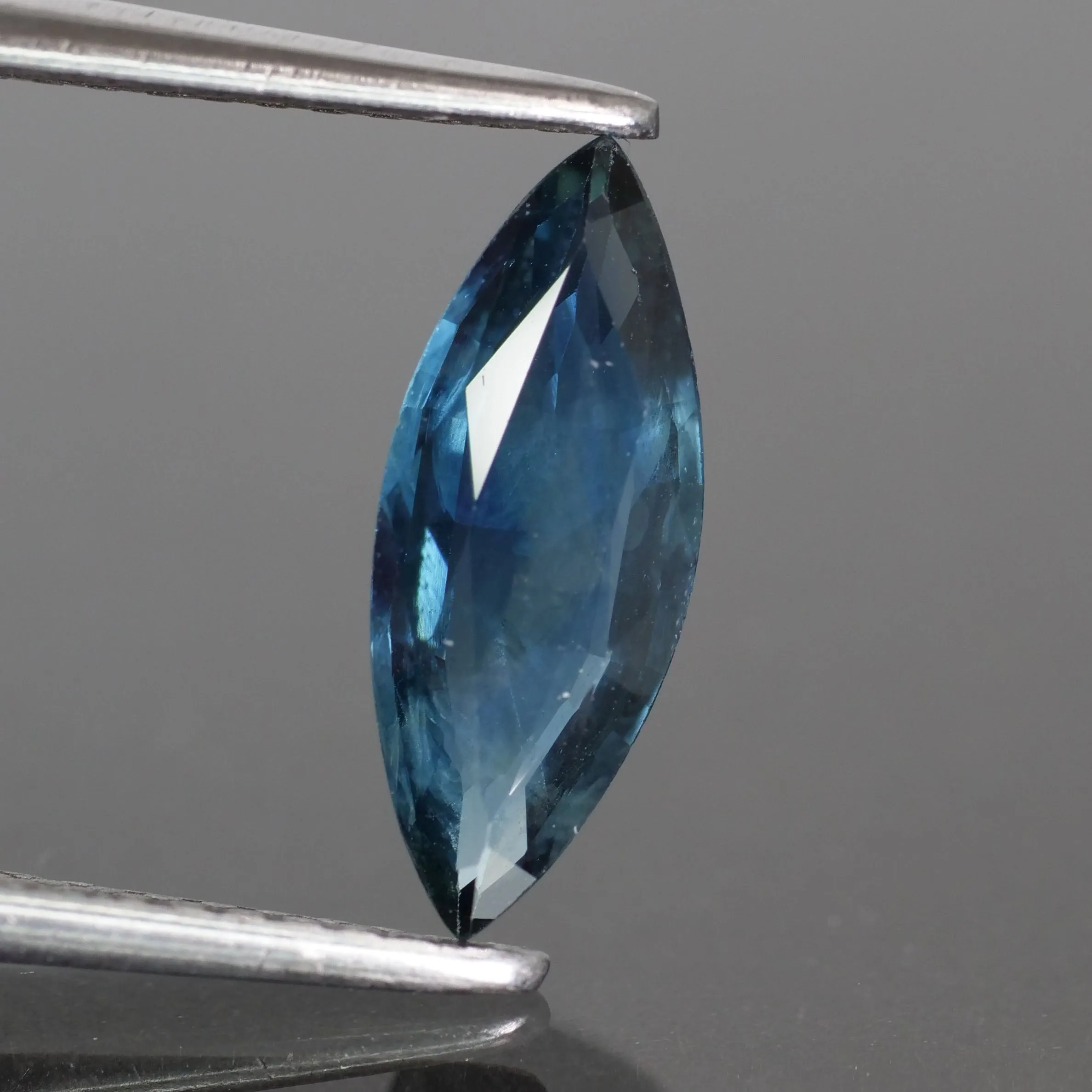 Sapphire | natural, blue colour, marquise cut 11x5 mm, 0.96 ct, Africa