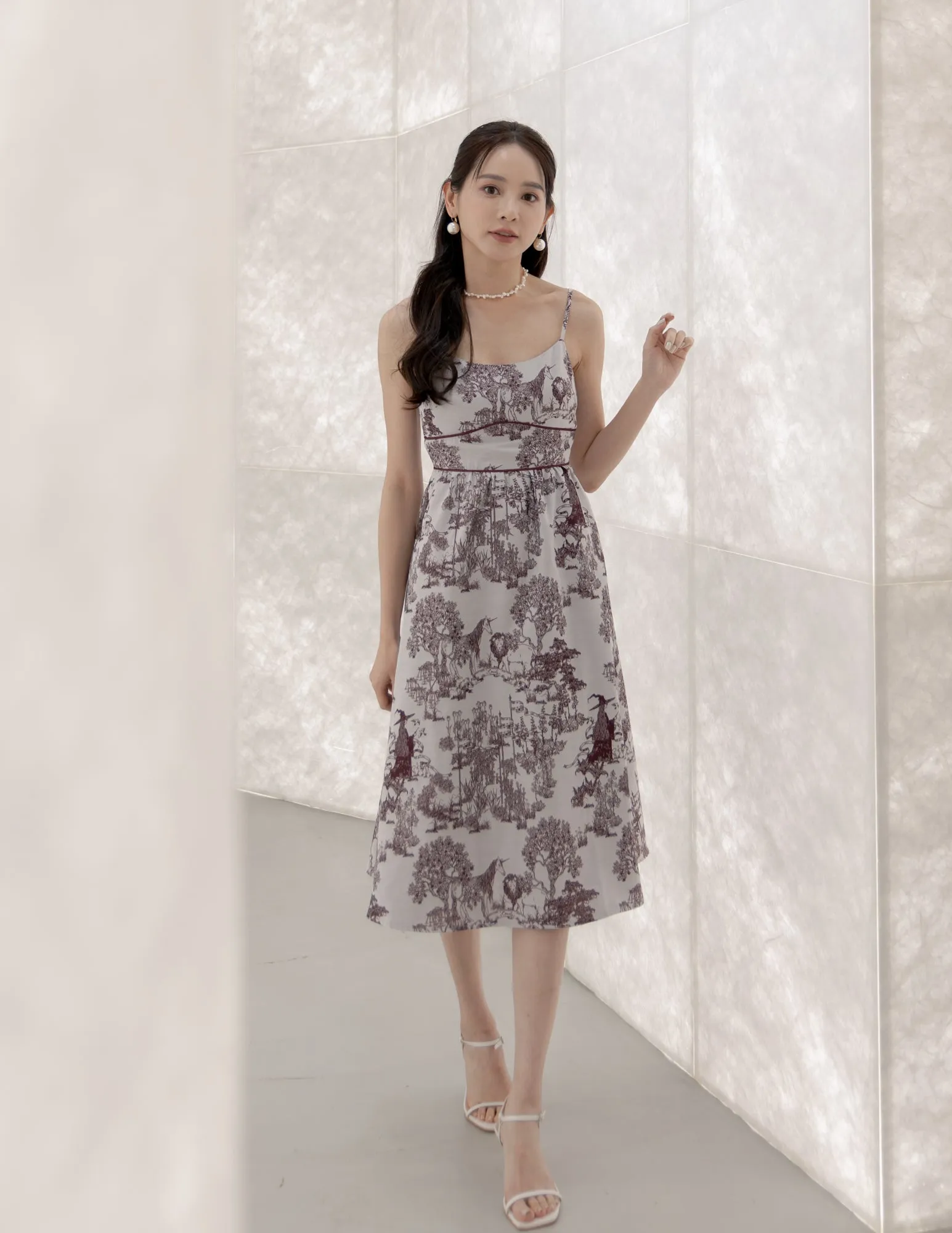 Sera Jacquard Dress in Maroon