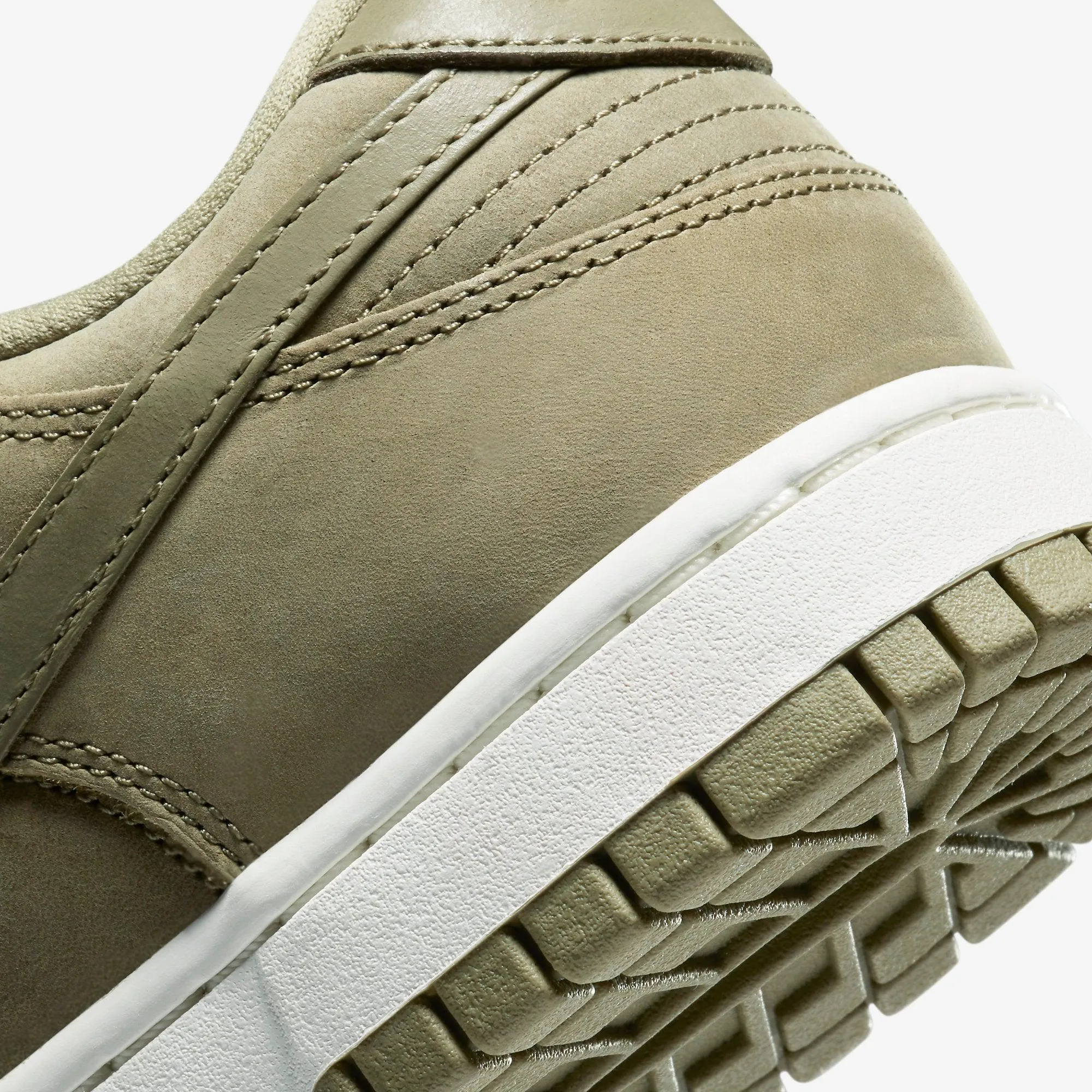 (Women's) Nike Dunk Low PRM MF 'Neutral Olive' (2023) DV7415-200